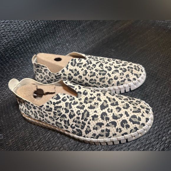Ilse Jacobsen Shoes - Ilse Jacobsen Black and Cream Leopard Flats